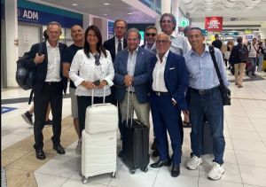 Governo Meloni da record: delegazione FDI dalla Liguria a Bari per festeggiare il presidente del Consiglio