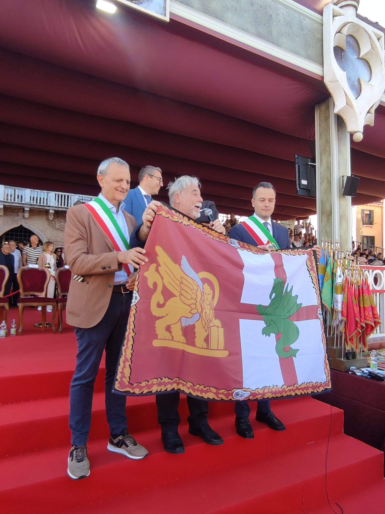 Torna sul Canal Grande il 'Dragun' di Camogli e rinnova la pace tra Repubbliche Venezia e Genova