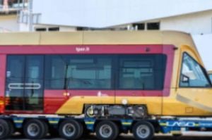 Bologna: il primo tram è arrivato al deposito di Borgo Panigale 
