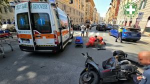 Scontro frontale fra moto alla Foce, due feriti in ospedale