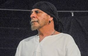 Addio ad Aldo Ascolese, musicista e cantautore: Genova perde una delle sue voci più autentiche