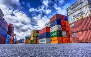 Portacontainer, il muro dei 24 mila teu potrebbe cadere: arriva la “Gigamax”