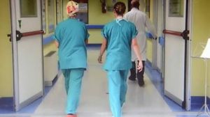 Ospedale Galliera, aggrediti tre infermieri a calci e pugni. UIL: "Basta Far West nei pronto soccorso"