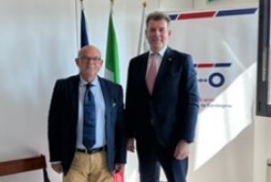 Sardegna: mobilità a idrogeno e tecnologia Stadler al centro della visita dell'ambasciatore svizzero Balzaretti