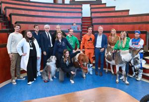 Gaslini, dai Vigili del Fuoco ai pony del progetto Islander: le iniziative per i piccoli pazienti