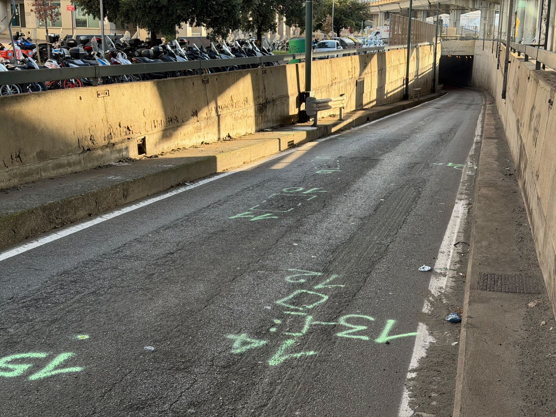 Genova, tragedia in Via di Francia: motociclista perde il controllo del mezzo e muore sul colpo