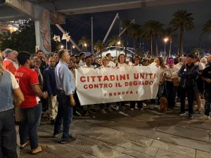 Genova, gli Angeli del Centro Storico: "Aggrediti alle spalle dagli antagonisti. Tempi bui per chi non pratica la violenza"