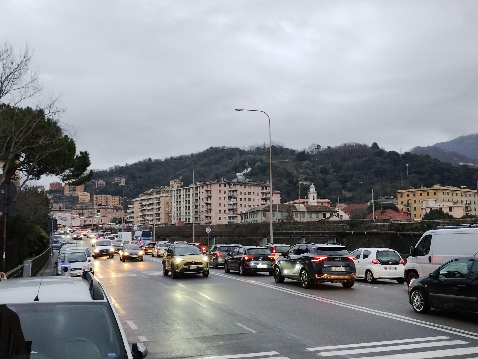 Genova, mobilità in Val Polcevera, al via la nuova cabina di regia: sei interventi per ridurre disagi e criticità
