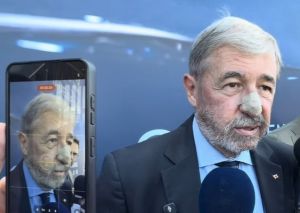 Caso Daneo, Bucci: "Sono favorevole alla riforma. Mi dispiace ci siano bambini che scrivano con gli asterischi"