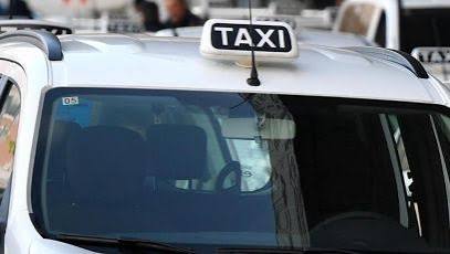 Taxi a Genova, via libera alle nuove regole: turni digitali, tariffe trasparenti e addio ai doppi controlli sui tassametri