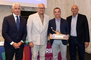 Bogliasco 1951 miglior società d'Italia, conquistato per la decima volta il Trofeo del Pallanuotista