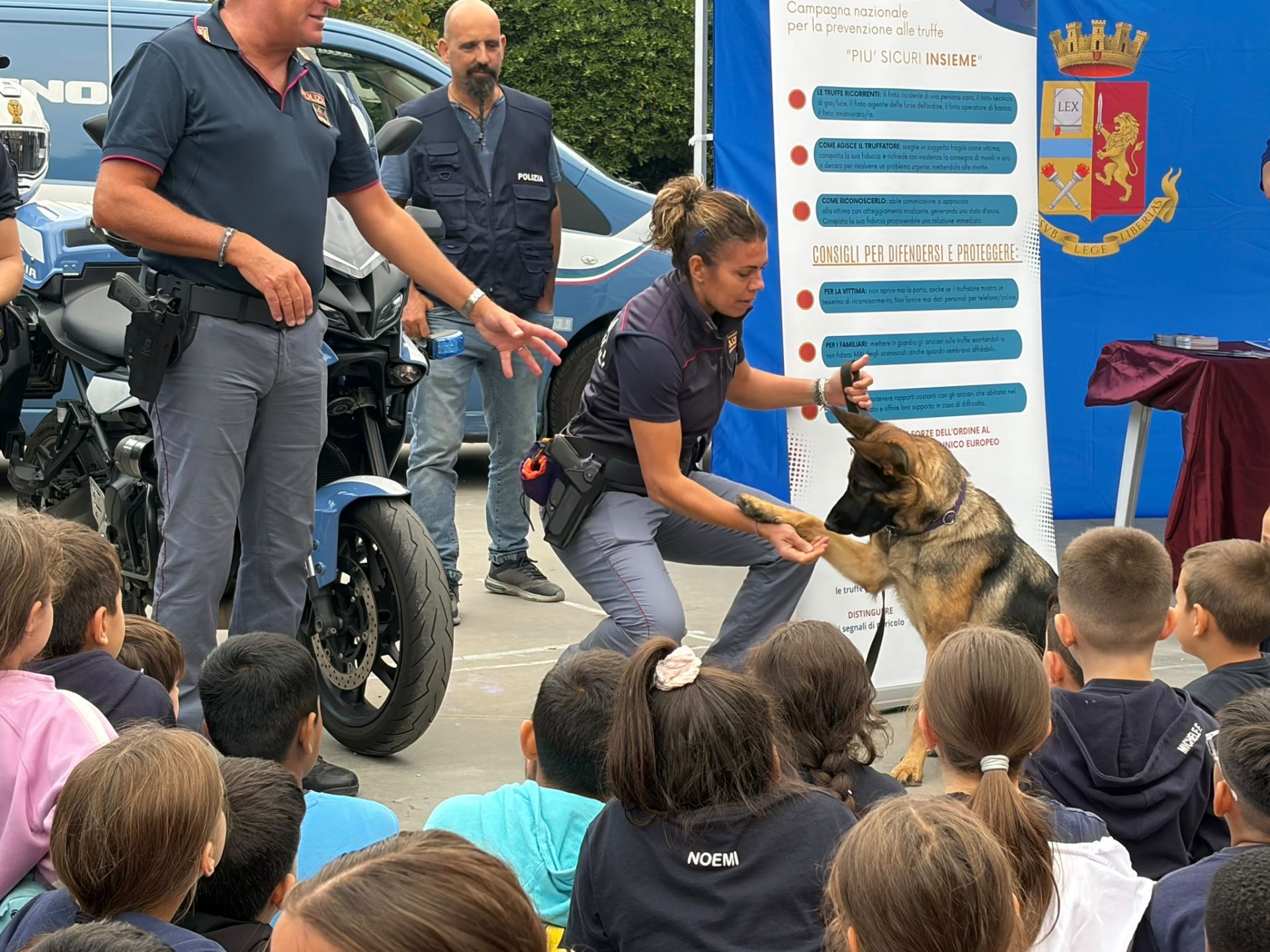 Genova, celebrata la festa dei nonni a Villa Rossi. Salis: "Siete il Welfare che manca al Paese"