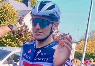 Ciclismo: brutta caduta per Raccagni Noviero alla Coppa Bernocchi, il chiavarese salvato dal casco