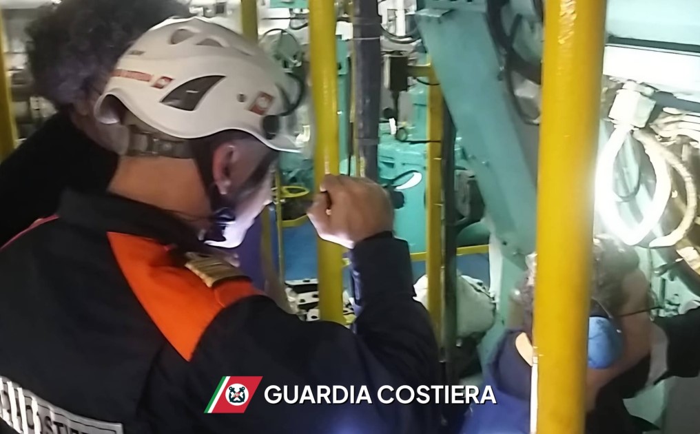 Genova, stretta della Capitaneria sulle emissioni delle navi: oltre 150 controlli nel 2026