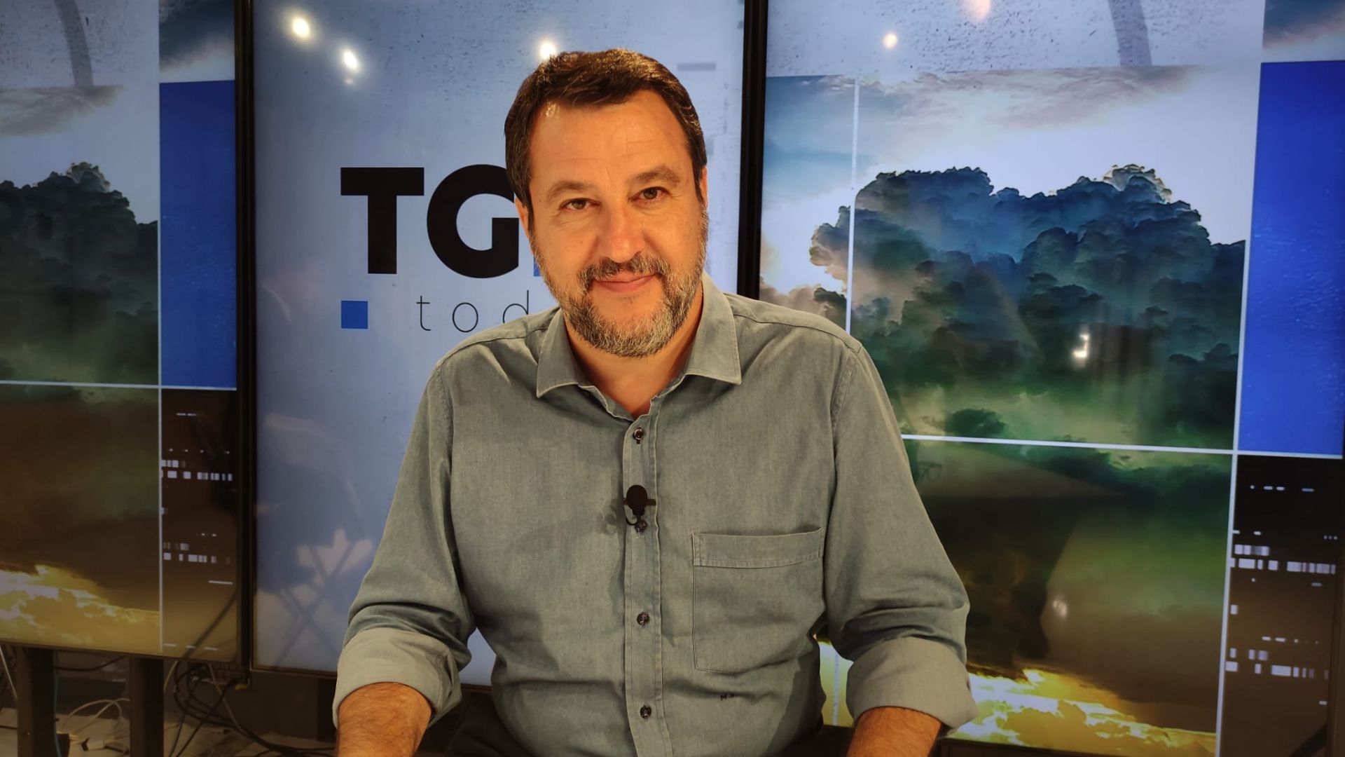 Lega: Salvini lascia e rilancia, si dimette da segretario facendo decadere i vice, ricandidatura al congresso straordinario del 24-25 ottobre