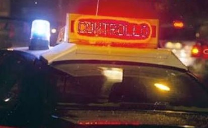 Savona: tenta di scappare dopo rave party, danneggia auto dei carabinieri, arrestato