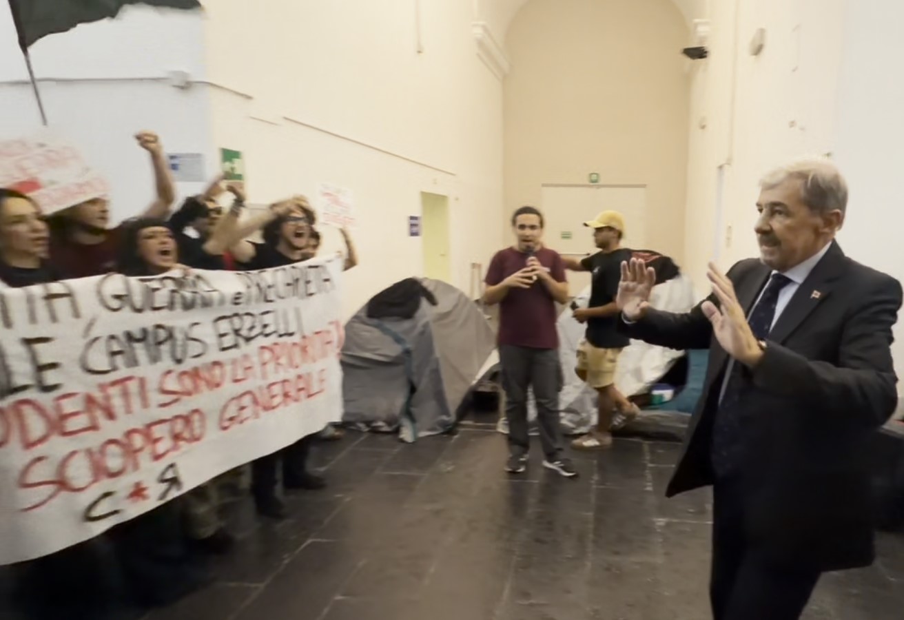 UniGe: studenti occupano Albergo Poveri, annullati convegno su Erzelli e cerimonia passaggio consegne Delfino-Uccelli
