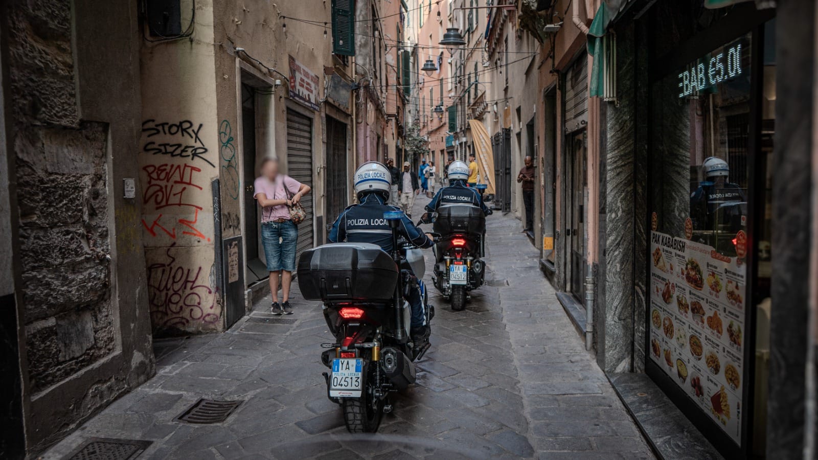 Sicurezza vicoli, aumenta la sorveglianza: la polizia locale si dota di due maxiscooter