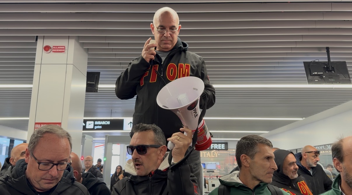 Ex Ilva, termina l’occupazione dell’aeroporto di Genova: cassa integrazione congelata a 280 lavoratori