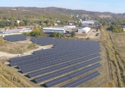 Alstom lancia un parco solare a Mátranovák per ridurre l’impronta di carbonio industriale in Ungheria 