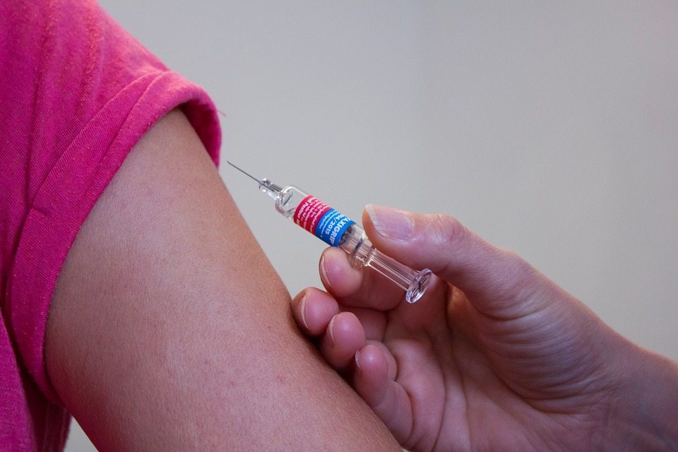 Attivata l'anagrafe vaccinale, niente obbligo di presentare i certificati entro il 10 luglio