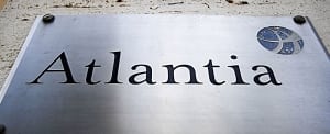 S&P taglia il rating di Atlantia: "Rischi per la revoca della concessione"
