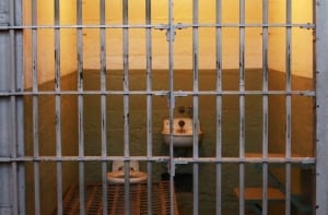Carcere di Marassi: Detenuto tenta di strangolare agente penitenziario
