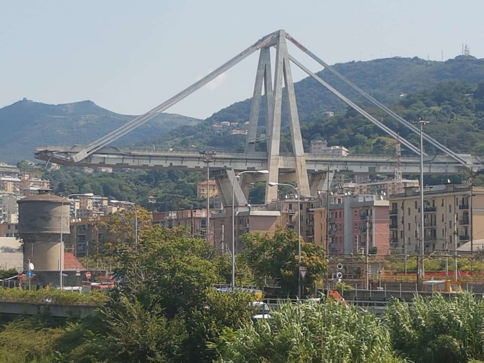 Ponte Morandi, sì del Consiglio comunale di Genova alla proroga degli aiuti per la zona arancione 