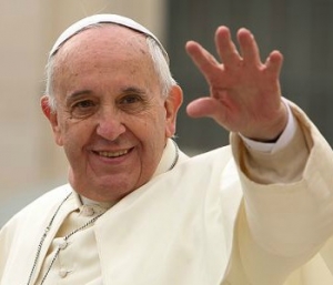 Papa Francesco incontra i dipendenti delle Fs: "L'Alta Velocità ha un'importanza strategica"