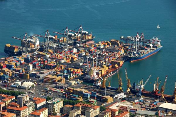 Importante riformare la gestione dei porti