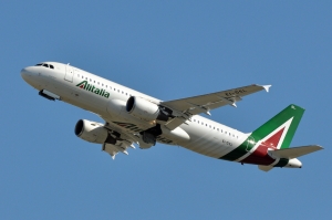 Alitalia, ad agosto crescono i ricavi da traffico passeggeri