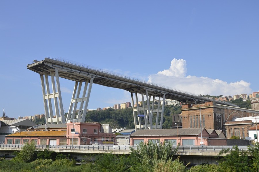 Indagine Ponte Morandi.  Interdizione per 11 di Spea per i report dei viadotti taroccati