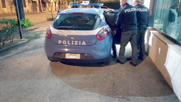 Spacciava la "droga del combattente" a Cornigliano, arrestato trentenne