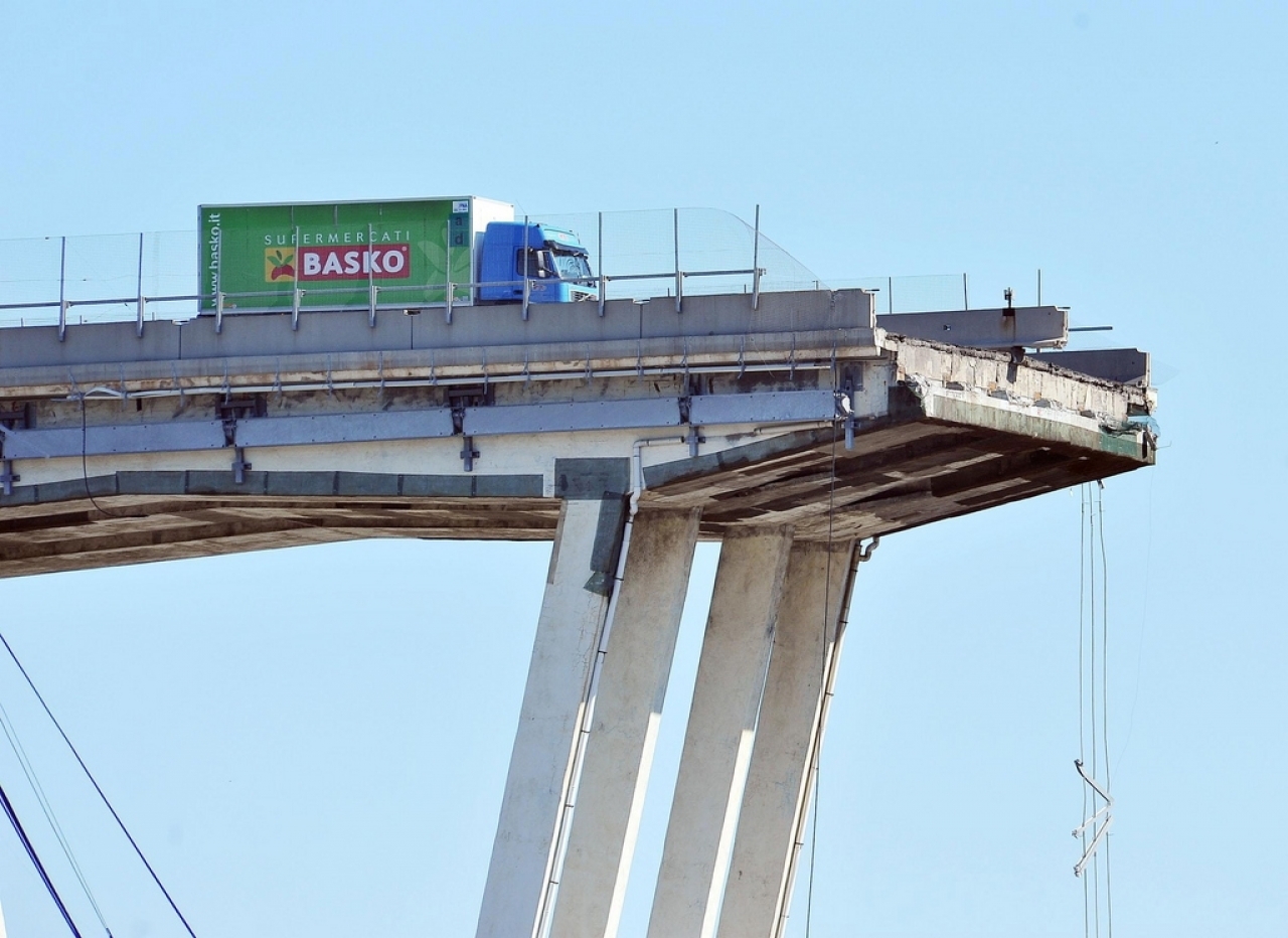 Ponte Morandi, Basko riporta a Genova il camion simbolo della tragedia