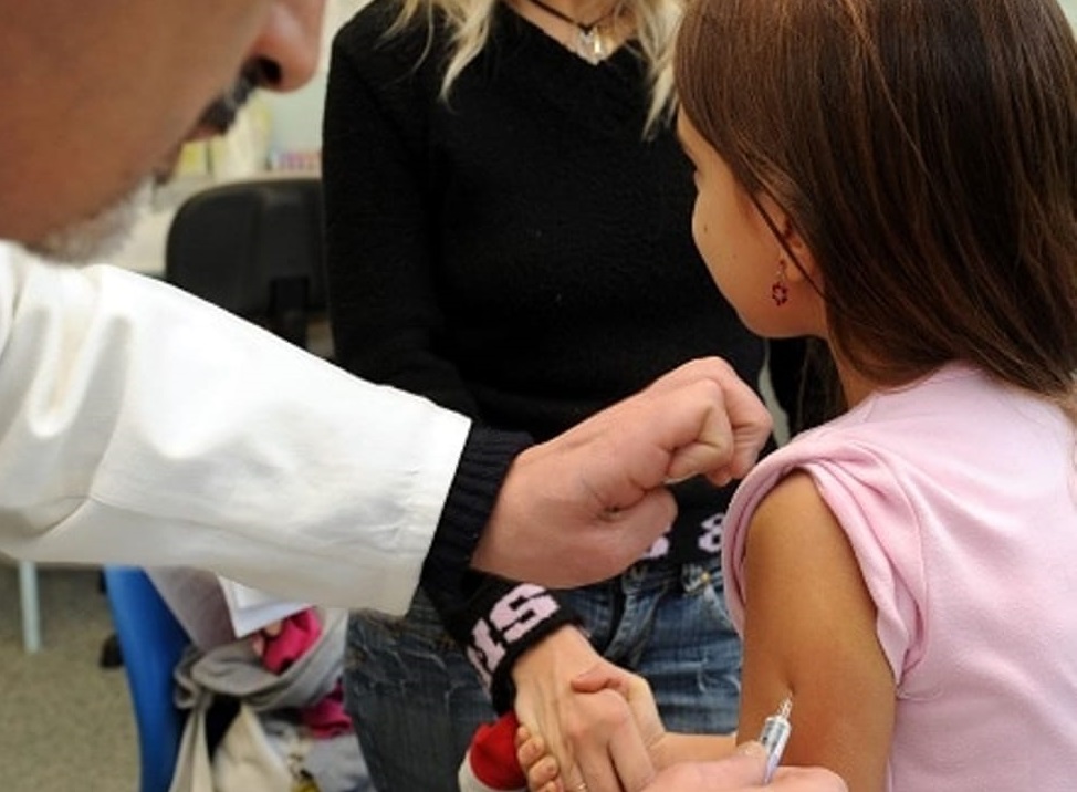 Liguria, 15 bimbi non in regola con i vaccini sospesi da scuola