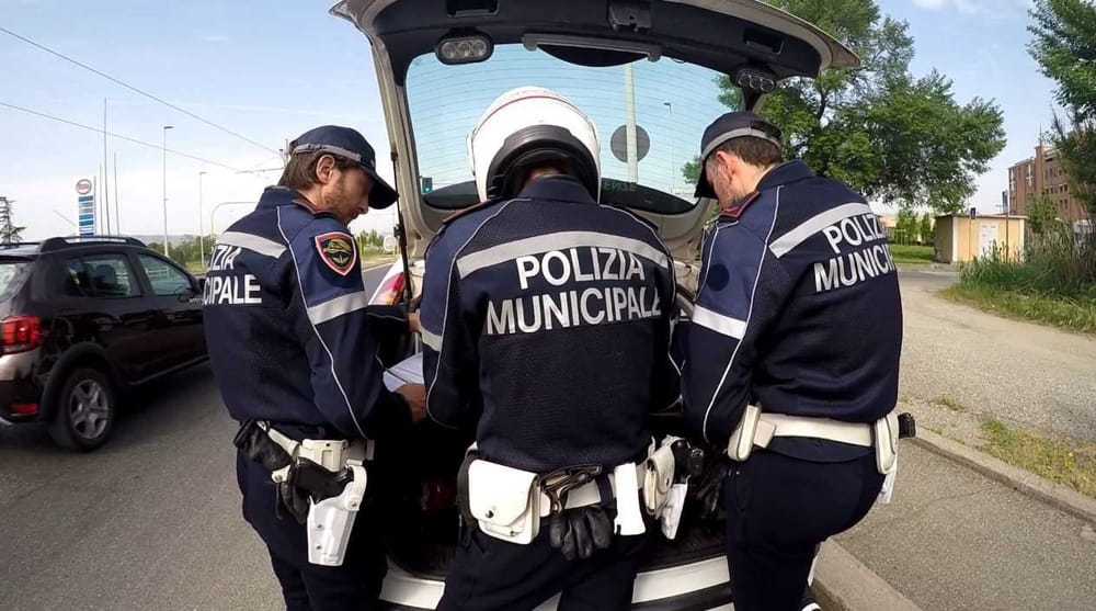 #Iorestoacasa, i controlli della polizia locale di Genova: 27 sanzioni