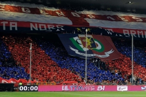 Genoa: carica pre derby davanti all'hotel del ritiro, i tifosi si danno appuntamento sabato sera