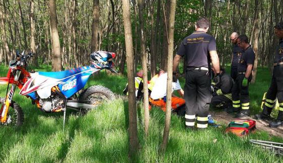 Cade in moto nei boschi di Voltaggio: morto un 51enne genovese