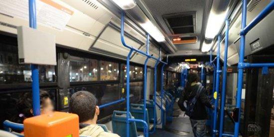 Genova, rapinano una donna sul bus e minacciano i passeggeri con le forbici