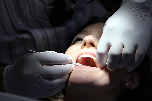 Dentista sospeso dalla professione: non in regola con la formazione