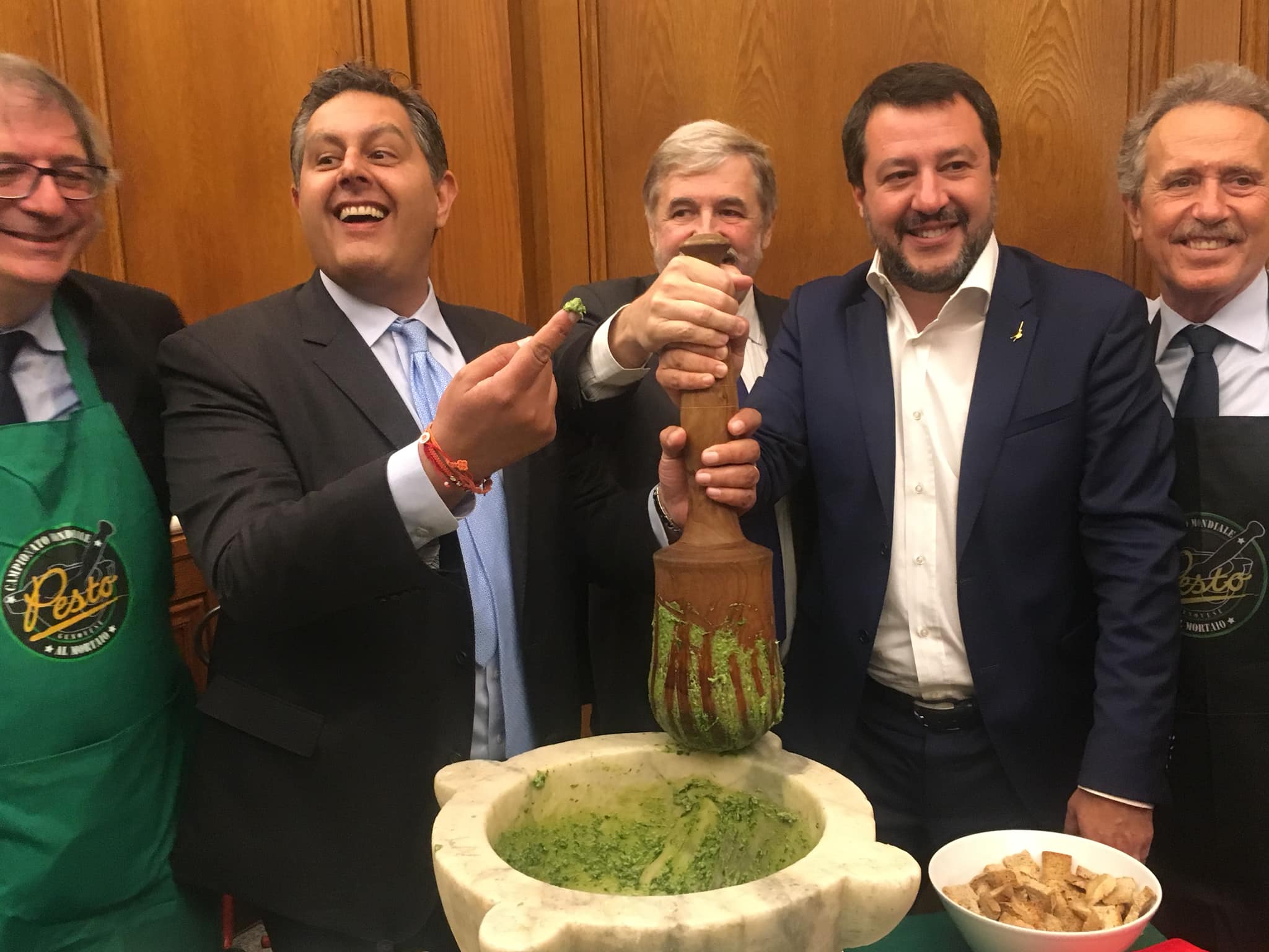 "Pesto genovese patrimonio Unesco", anche Conte lo promuove a Roma