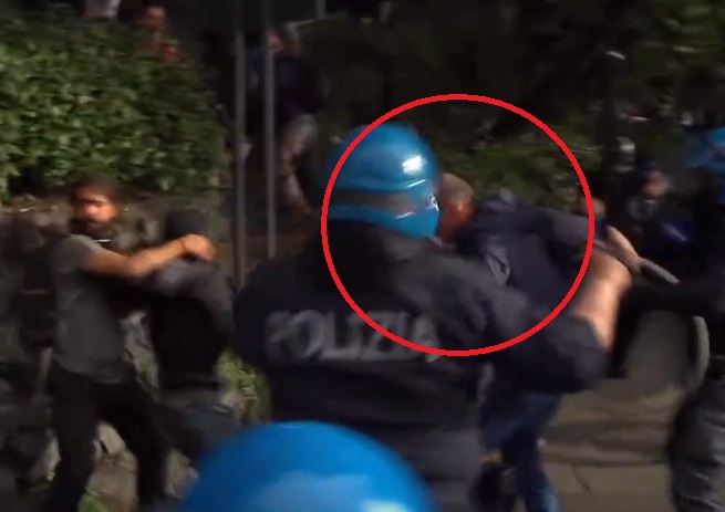 Scontri a Genova, giornalista ferito: il cerchio si stringe su un poliziotto