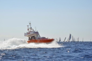 Sanremo, affonda la barca di tre diportisti: salvati dalla Guardia Costiera