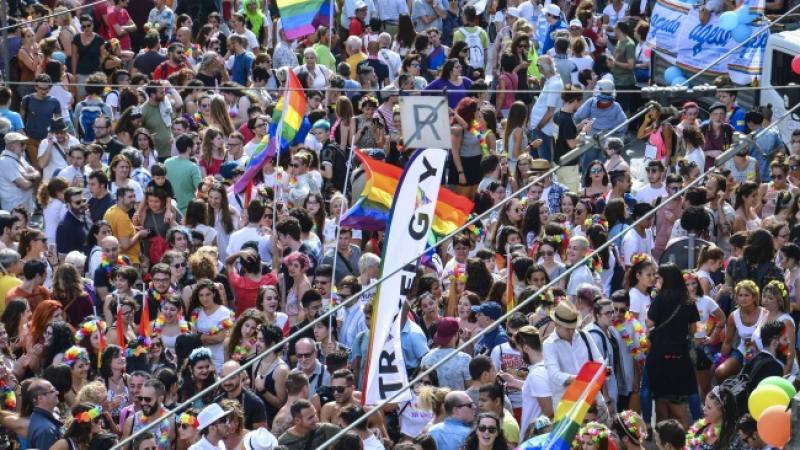 Il Comune di Genova diffida il Municipio: "Niente patrocinio all'evento anti omofobia"