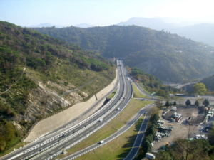 Autostrade, al via la consultazione per una nuova concessione in Liguria e Toscana