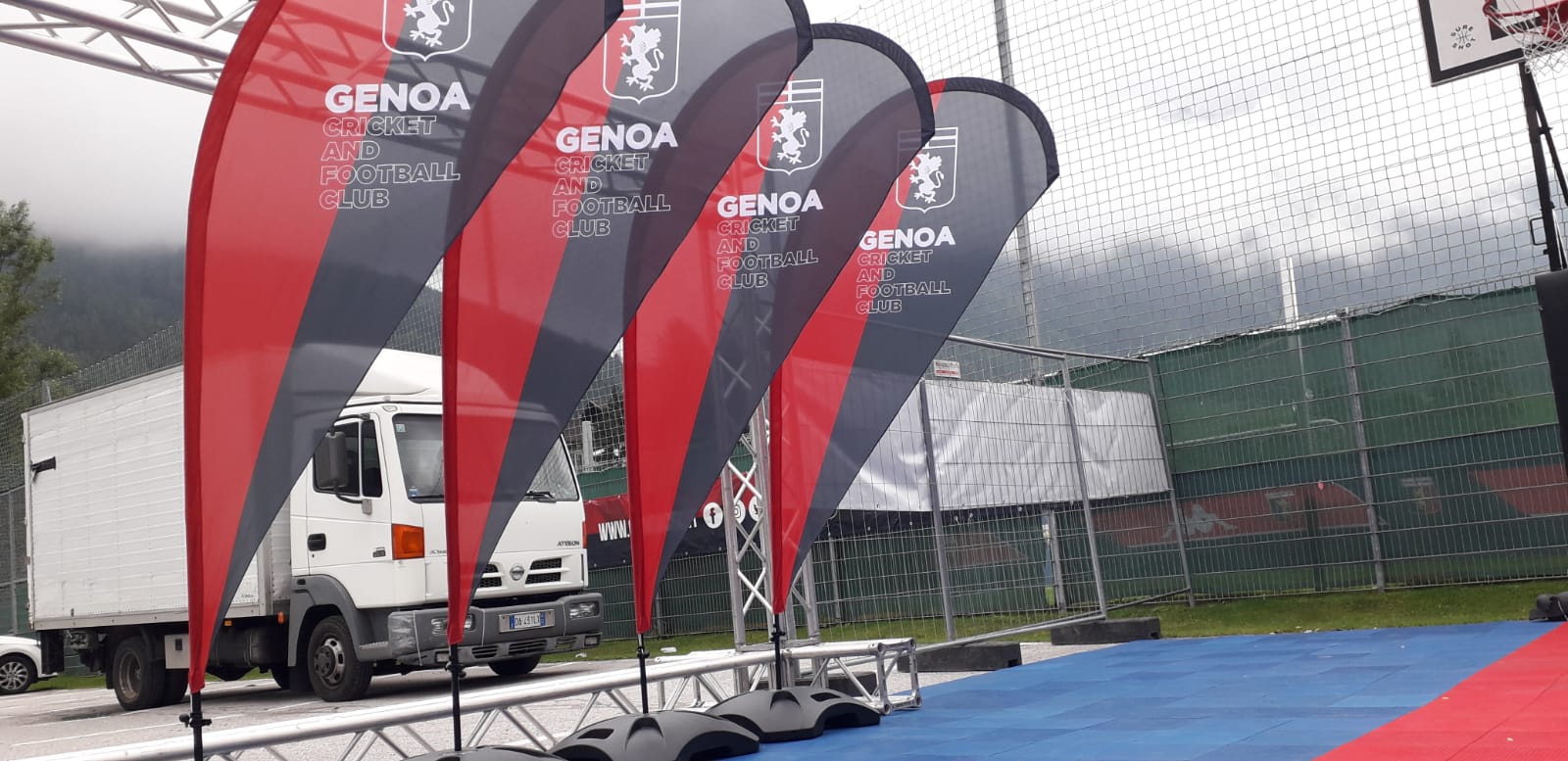 Genoa, si comincia con i test fisici: primo allenamento sotto la pioggia