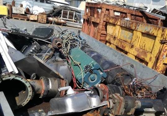 Porto di Genova, rifiuti smaltiti senza autorizzazioni: sequestrati due furgoni