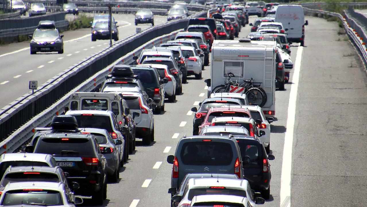 Autostrade Genova, non riapre cantiere su A10: è subito caos