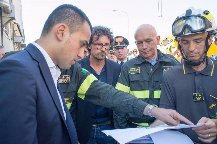 Ponte Morandi, Di Maio: "Perizia che mette i brividi, via concessione ad Autostrade"