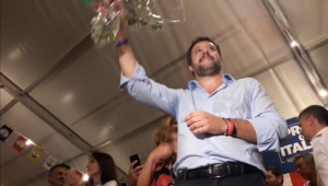 Matteo Salvini alla Zena Fest: "Questi vogliono tassare le merendine e il chinotto"